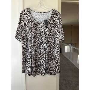 NWT Avenue womens plus size tops Size 14  #155